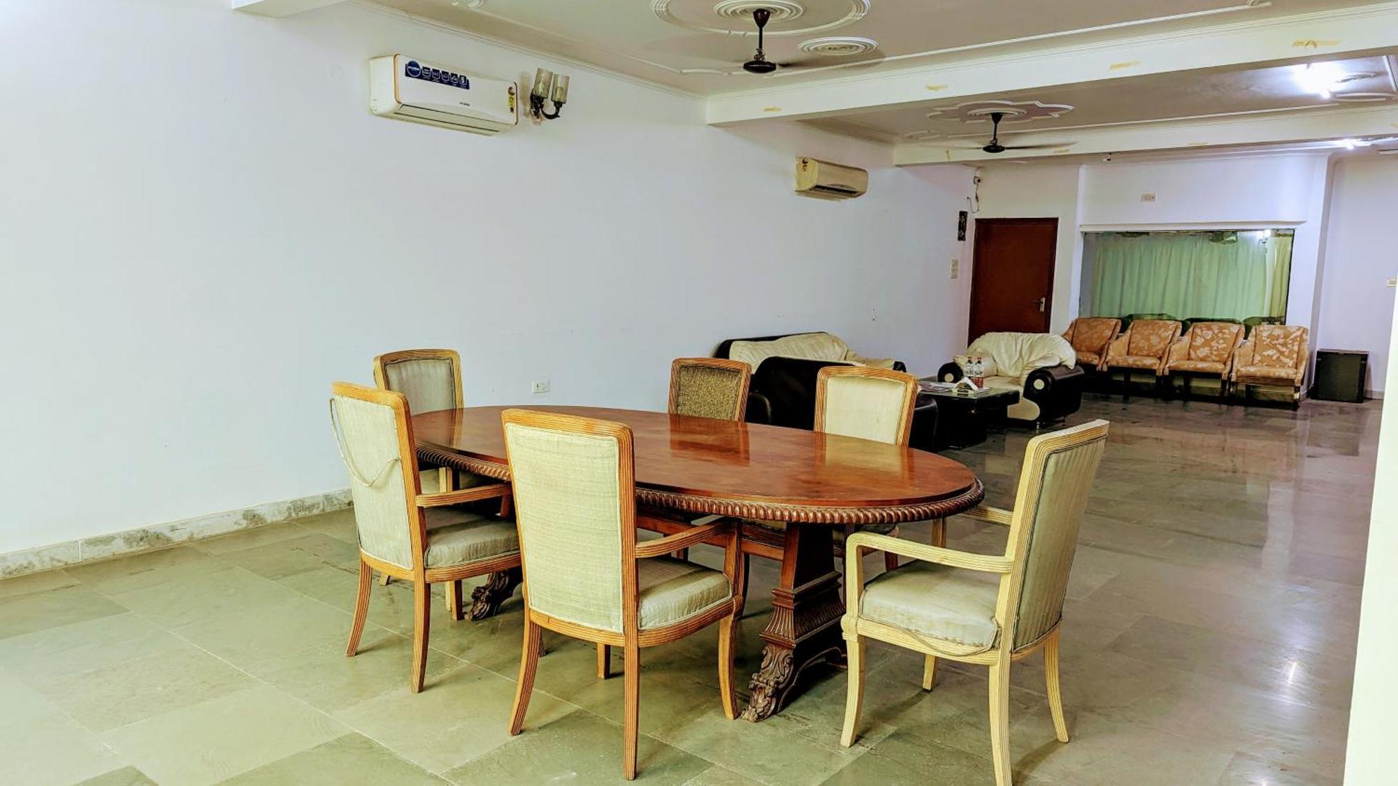 Hotel Lecston @Yashobhoomi Dwarka Sector - 25 Metro Station Delhi  Buitenkant foto