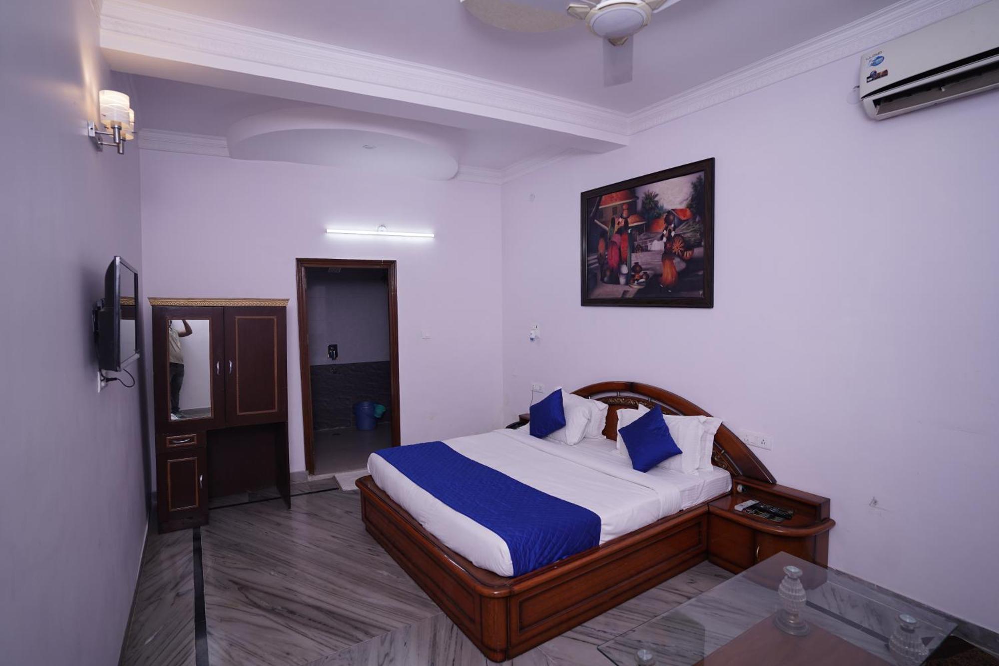 Hotel Lecston @Yashobhoomi Dwarka Sector - 25 Metro Station Delhi  Buitenkant foto