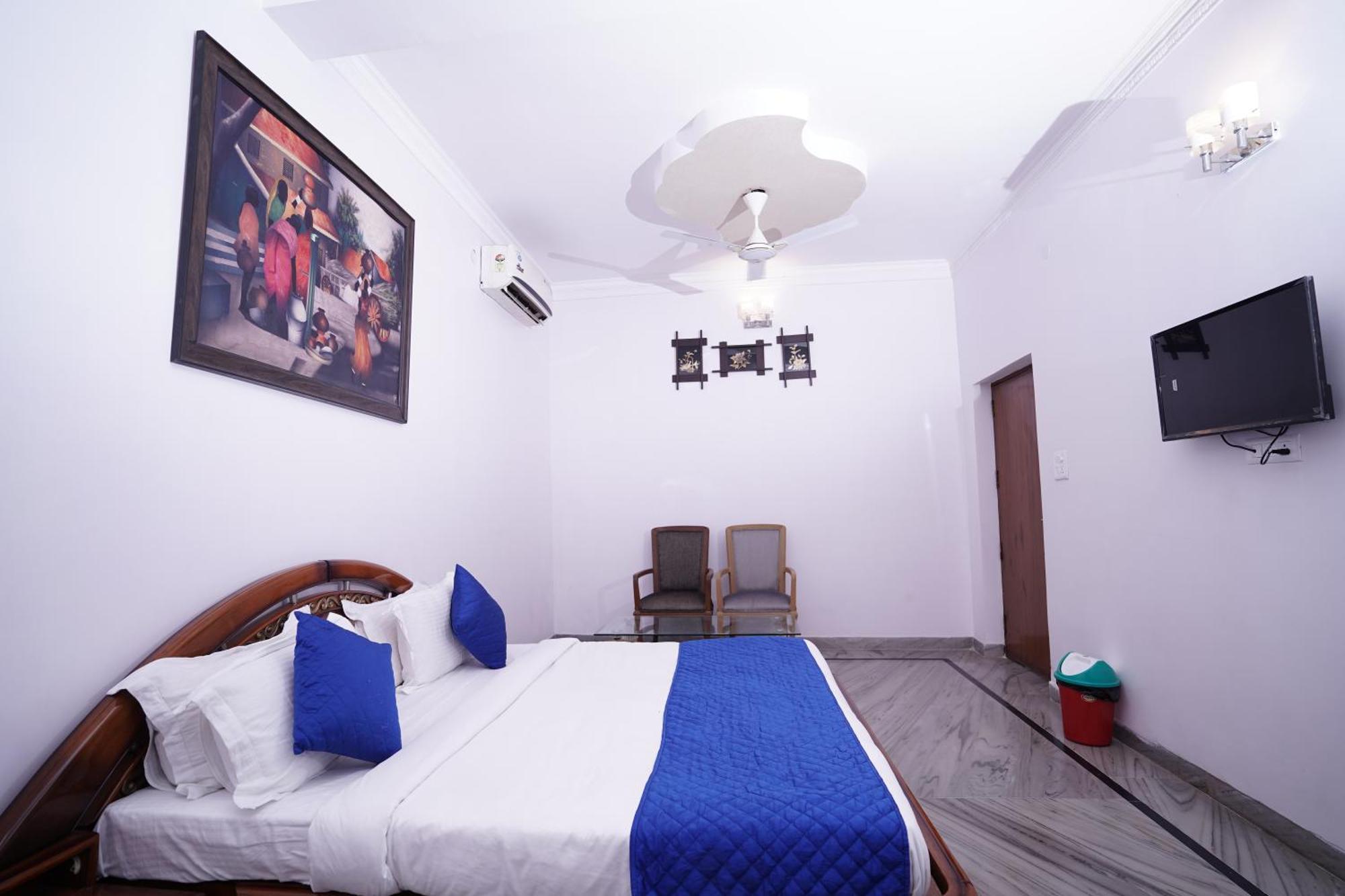 Hotel Lecston @Yashobhoomi Dwarka Sector - 25 Metro Station Delhi  Buitenkant foto