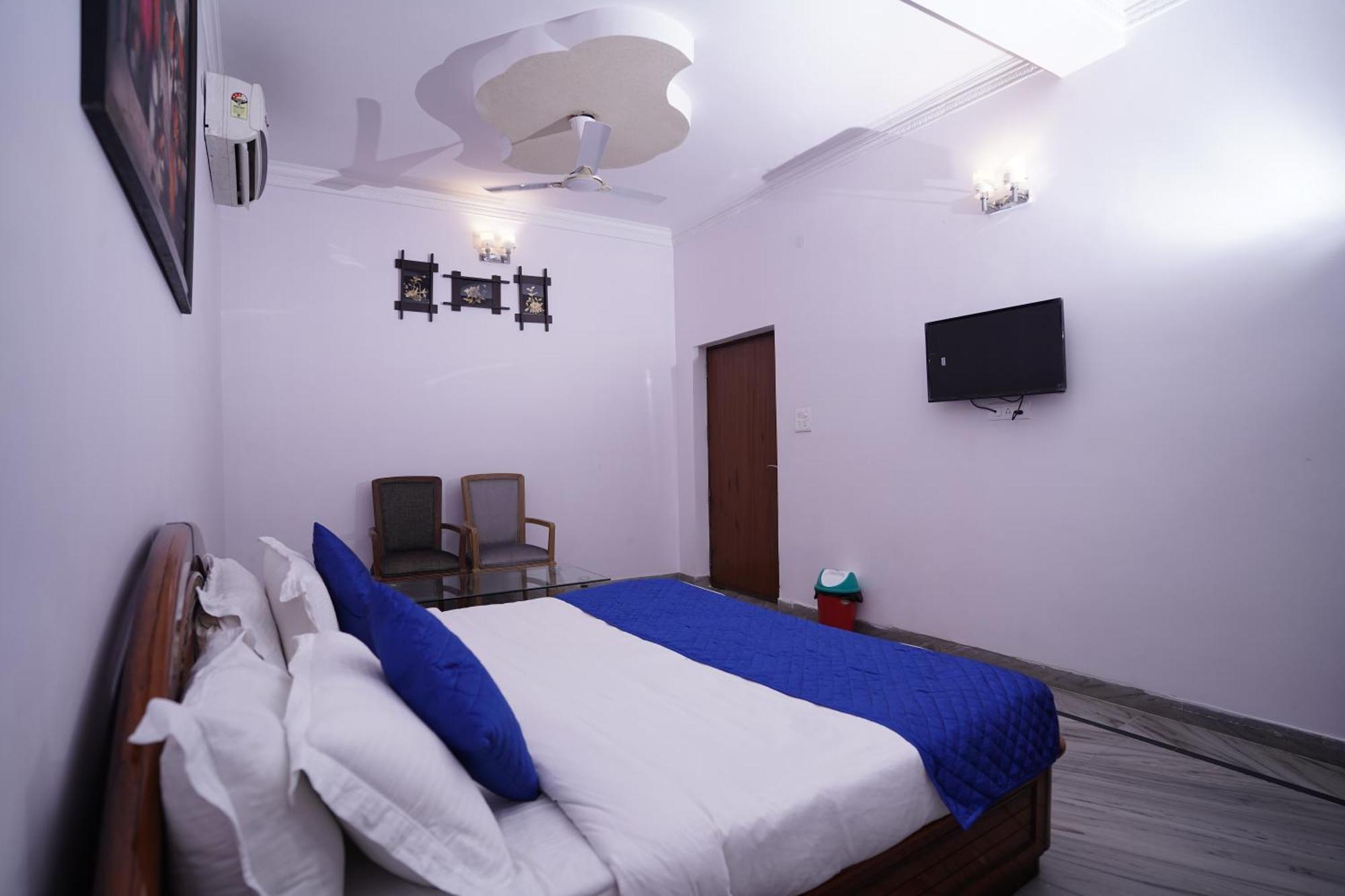 Hotel Lecston @Yashobhoomi Dwarka Sector - 25 Metro Station Delhi  Buitenkant foto